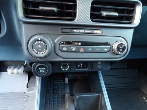 New 2025 Ford Maverick Lariat w/ Black Appearance Package image 20