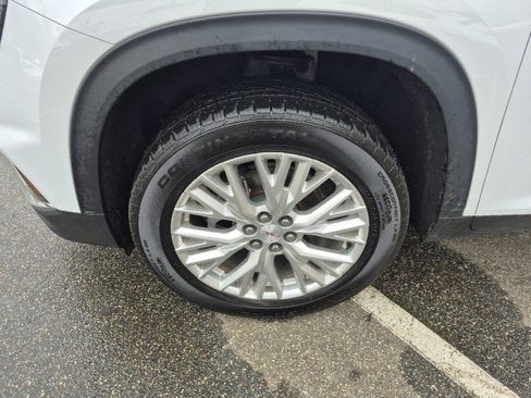 Used 2024 GMC Acadia Elevation w/ Luxury Package image 12