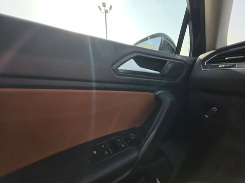 Used 2019 Volkswagen Tiguan SE FWD image 11