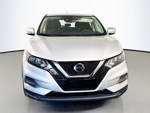 Used 2021 Nissan Rogue Sport S image 2