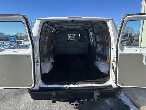 Used 2012 Ford E-250 and Econoline 250 w/ PWR Group image 18