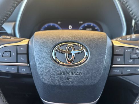New 2026 Toyota Highlander Limited AWD/4WD image 26