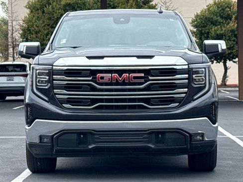 Used 2025 GMC Sierra 1500 SLT image 10