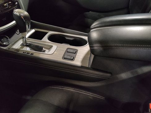 Used 2018 Nissan Murano SV w/ Premium Package image 26