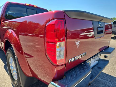 Used 2017 Nissan Frontier SV RWD image 33