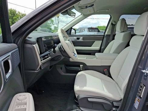 New 2026 Hyundai Santa Fe SE FWD image 6