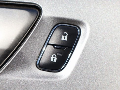 Used 2019 Ford Ranger XLT w/ Equipment Group 301A Mid image 17