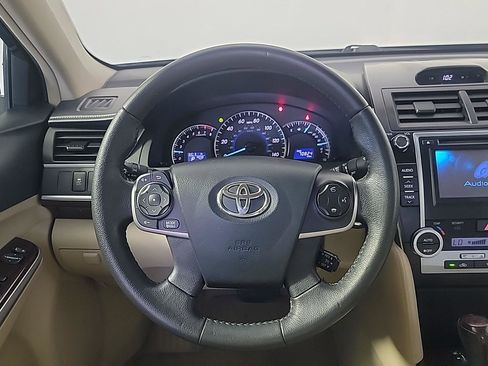 Used 2012 Toyota Camry XLE w/ Leather Pkg image 20