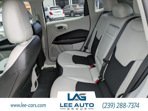 Used 2019 Jeep Compass Latitude w/ Popular Equipment Group FWD image 12