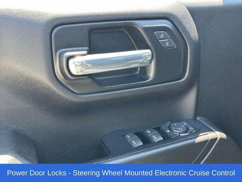 Used 2020 Chevrolet Silverado 1500 Custom w/ Custom Value Package AWD/4WD image 16