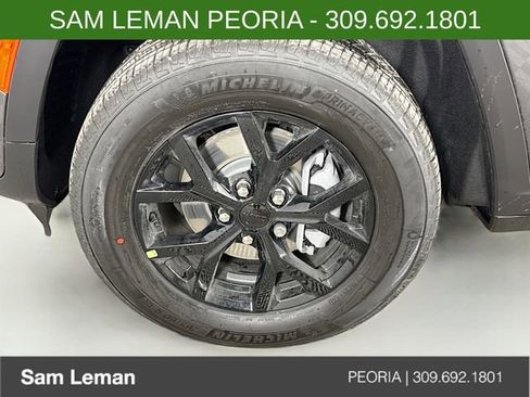 New 2026 Jeep Grand Cherokee Altitude image 30