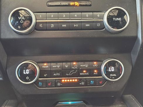 Used 2021 Ford Expedition Max Limited RWD image 31