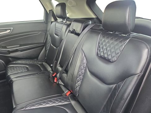 Used 2024 Ford Edge Titanium image 14