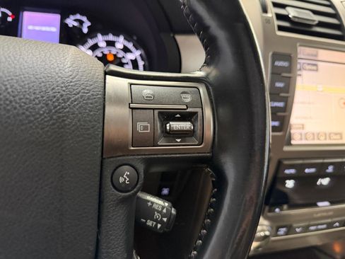 Used 2016 Lexus GX 460 w/ Premium Package image 31