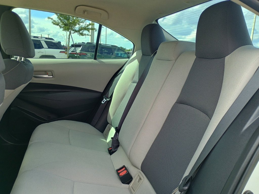 Used 2020 Toyota Corolla L FWD image 16