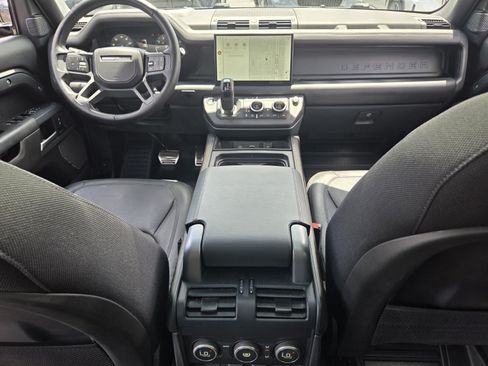 Used 2024 Land Rover Defender 110 X AWD/4WD image 13