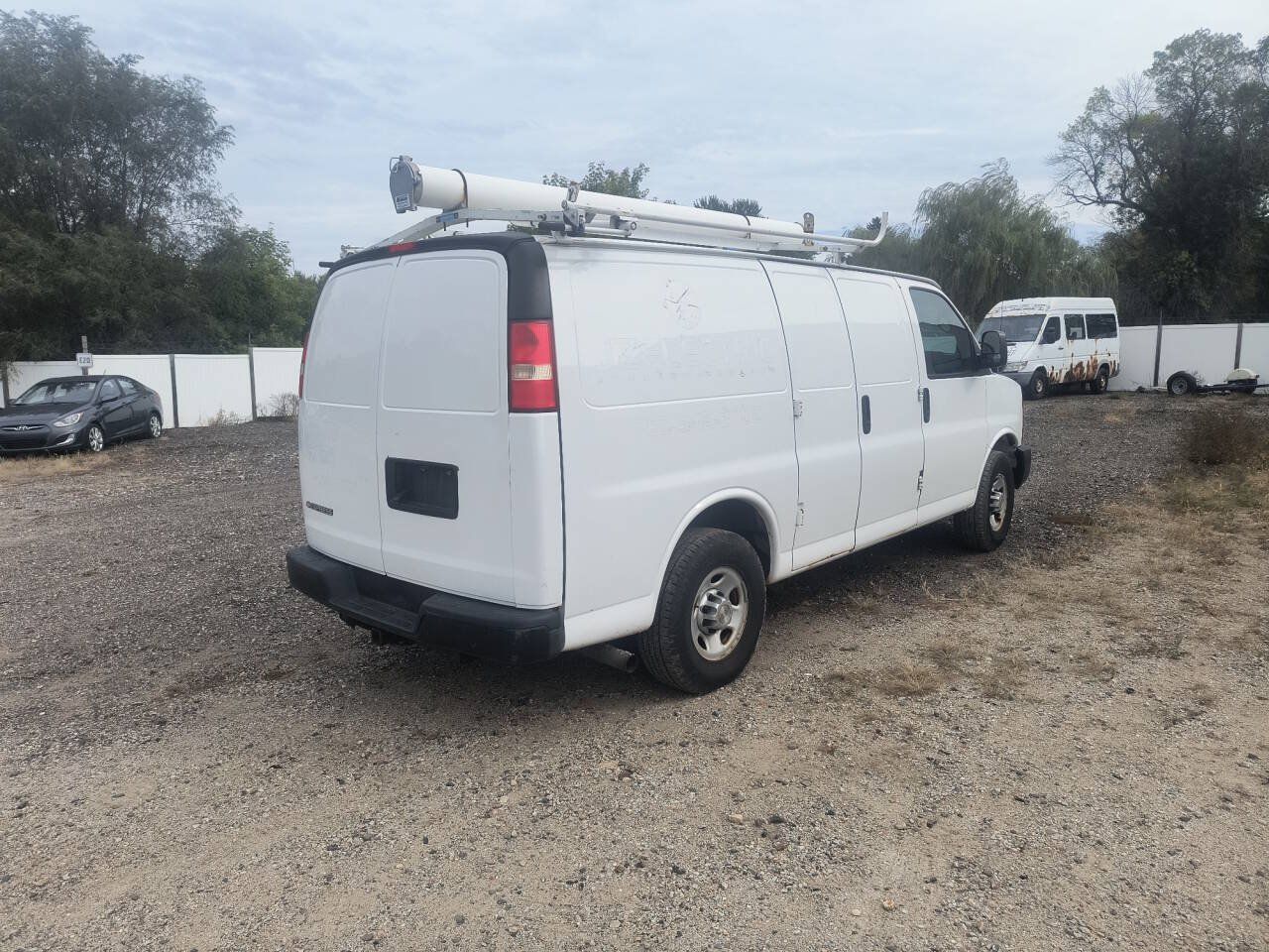 Used 2014 Chevrolet Express 2500 RWD image 5