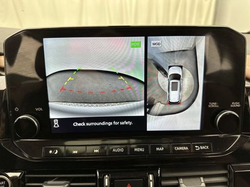 Used 2022 Nissan Pathfinder Platinum w/ Cargo Package AWD/4WD image 17
