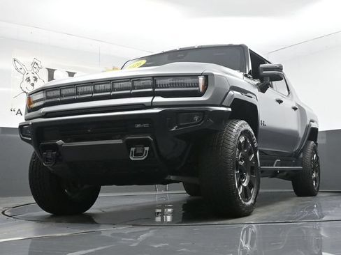 Used 2026 GMC Hummer EV 4x4 Crew Cab w/ Carbon Fiber Edition Package image 4