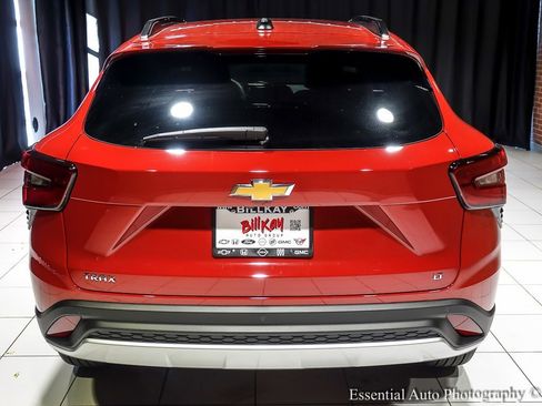 New 2026 Chevrolet Trax LT w/ Driver Confidence Package image 7
