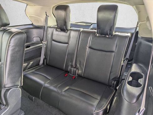 Used 2019 INFINITI QX60 Luxe w/ Essential Package image 21