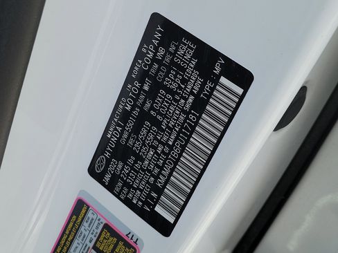 Used 2023 Genesis GV70 2.5T w/ Advanced Package image 30