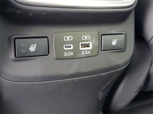Certified 2025 Subaru Outback Limited image 13