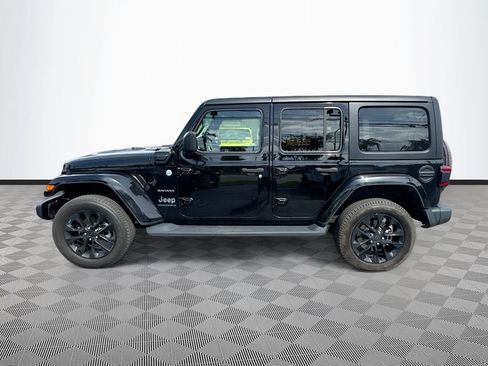 Used 2023 Jeep Wrangler Unlimited Sahara w/ Cold Weather Group AWD/4WD image 9