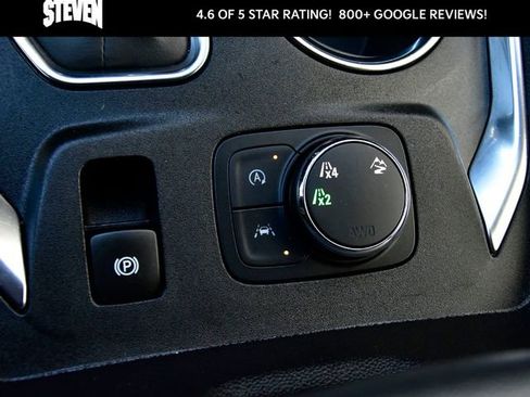 Used 2023 Chevrolet Traverse LT image 26