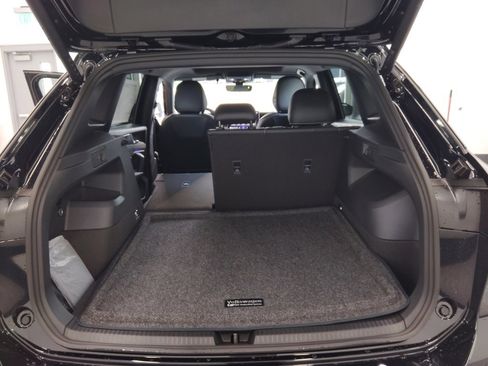 New 2026 Volkswagen Tiguan SE R-Line image 28