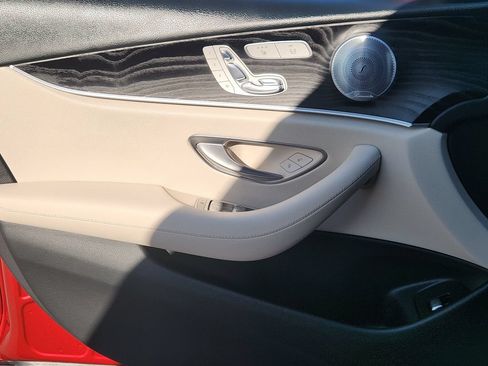 Used 2017 Mercedes-Benz E 300 image 19