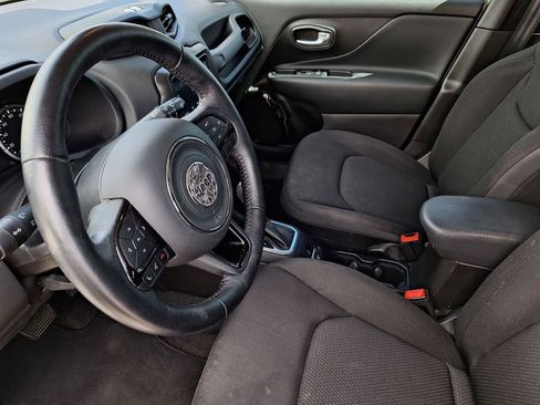 Used 2020 Jeep Renegade Altitude image 9