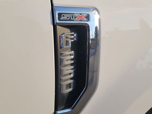 Used 2020 Ford F250 XL w/ STX Appearance Package image 6