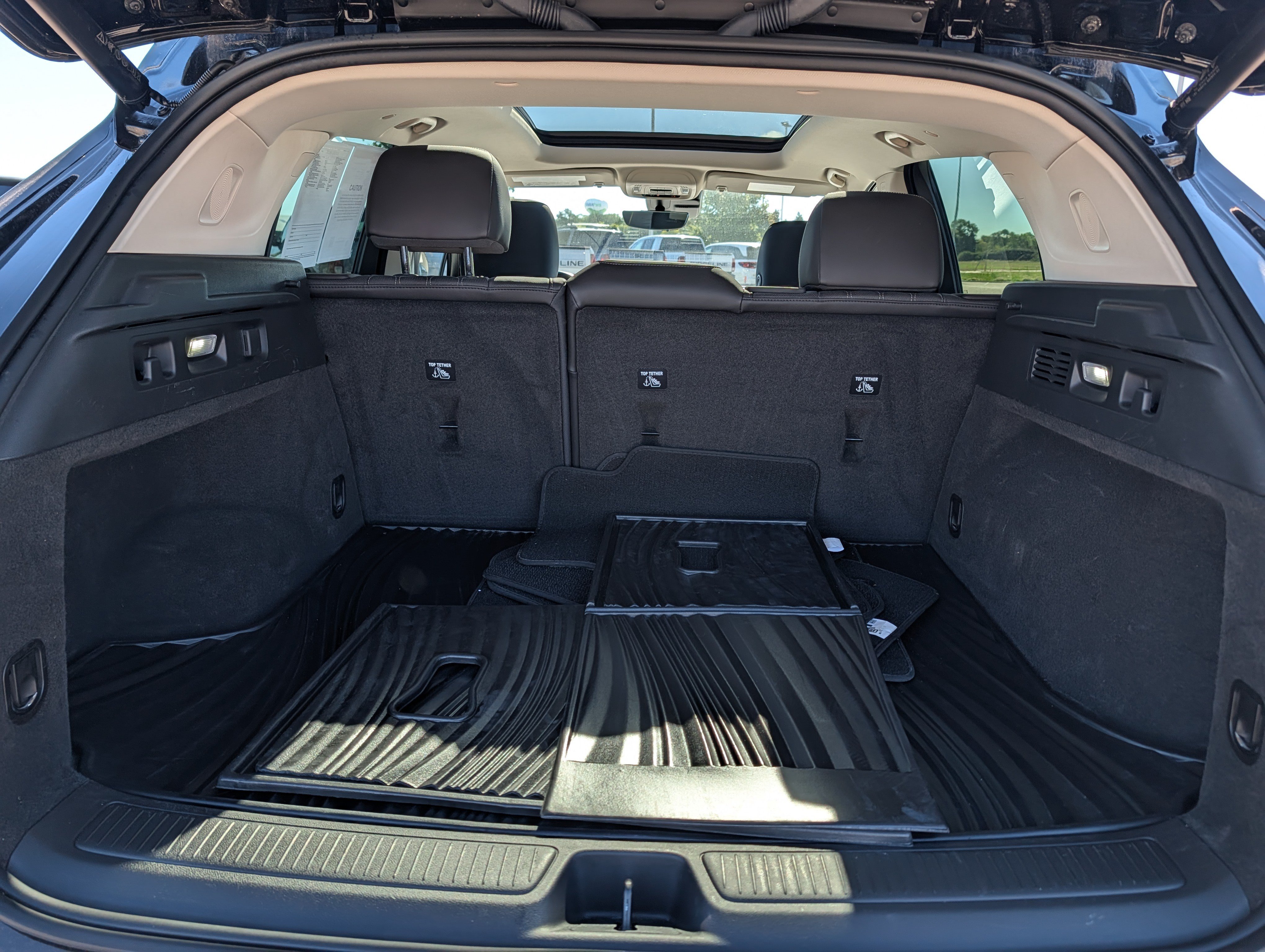 Used 2023 Buick Envision Avenir AWD/4WD image 18
