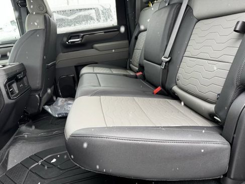 New 2026 Chevrolet Silverado 2500 ZR2 image 7