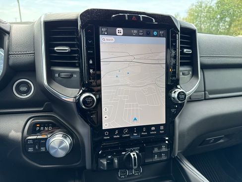 Used 2023 RAM 1500 Laramie image 10