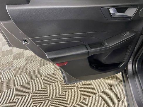 Used 2022 Ford Escape SEL w/ SEL Stealth AWD Package image 16