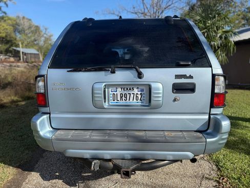 Used 2003 Isuzu Rodeo S image 5