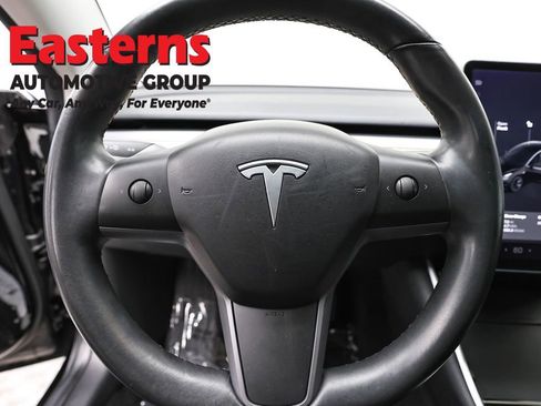 Used 2018 Tesla Model 3 Long Range image 10