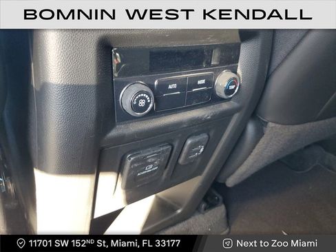 Used 2021 Chevrolet Traverse RS image 18