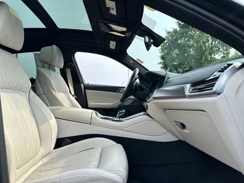 Used 2022 BMW X6 M50i w/ Executive Package AWD/4WD image 27