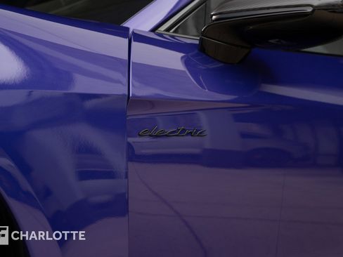 Used 2025 Porsche Taycan Turbo GT image 8