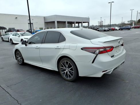 Used 2023 Toyota Camry SE w/ Convenience Package image 5