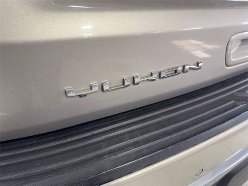 Used 2022 GMC Yukon Denali image 23