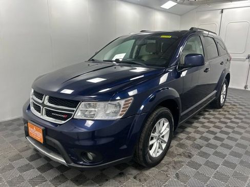 Used 2017 Dodge Journey SXT w/ Premium Group AWD/4WD image 3
