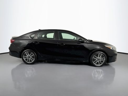 Used 2023 Kia Forte GT-Line w/ GT-Line Technology Package FWD image 4