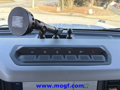 Used 2023 Ford Bronco Badlands image 6