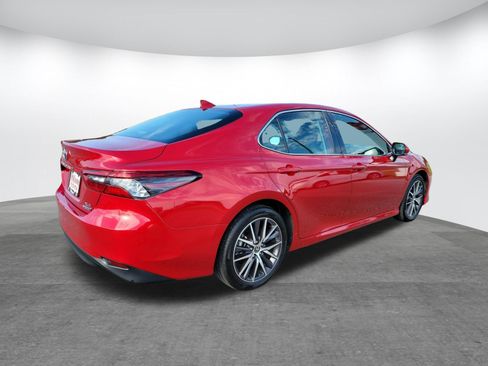Certified 2023 Toyota Camry XLE FWD image 5