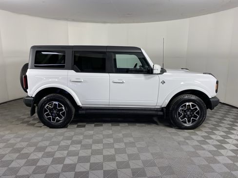 Used 2023 Ford Bronco Outer Banks image 7