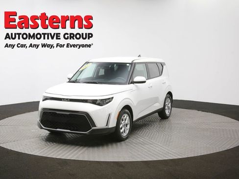 Used 2025 Kia Soul LX w/ LX Technology Package image 52